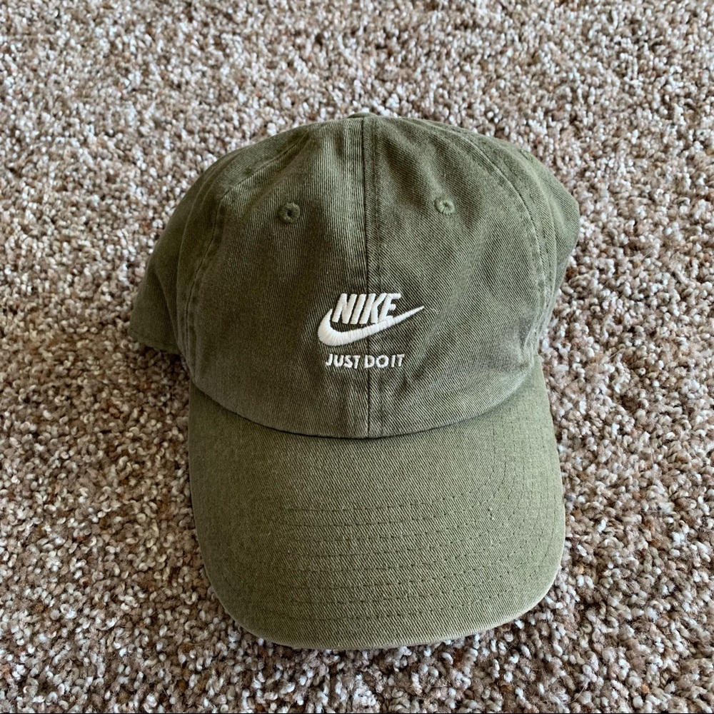 Women’s nike hat